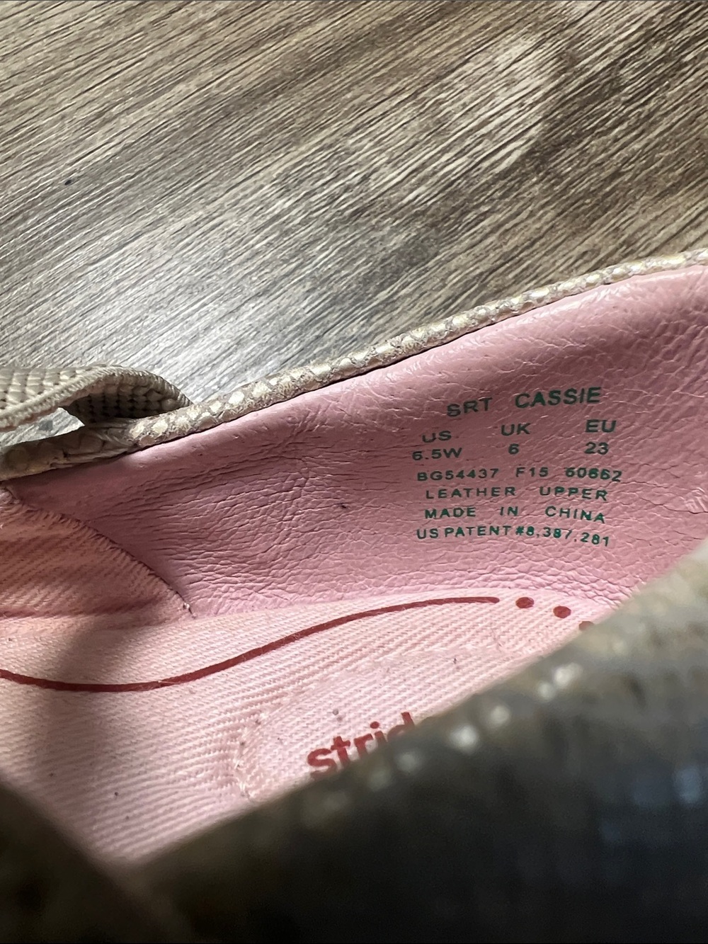 Stride Rite Girls Silver Mary Jane Dress Shoes—stock (07) - Picture 6 of 8